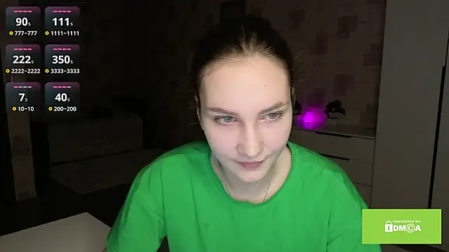 SamellaFlugum online show from April 14, 6:30 pm