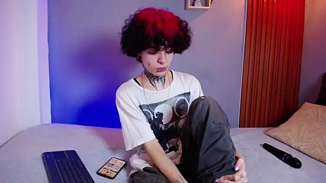 JuneBlake  online show from April 1, 2:03 pm