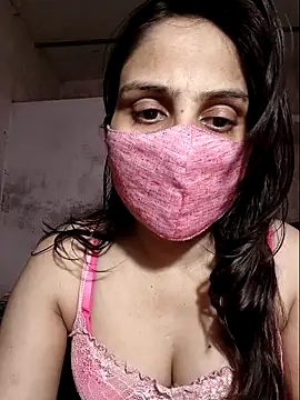 Your Izlaa online show from April 11, 6:55 pm