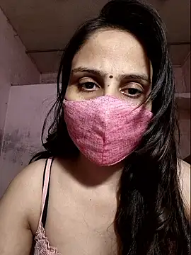 Your Izlaa online show from March 24, 7:30 pm