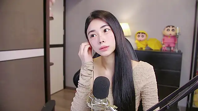 XiaoYuBao- online show from April 12, 3:15 pm