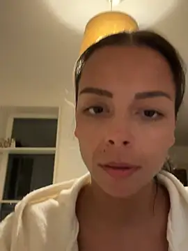 SweetLillySugar online show from April 11, 10:24 pm