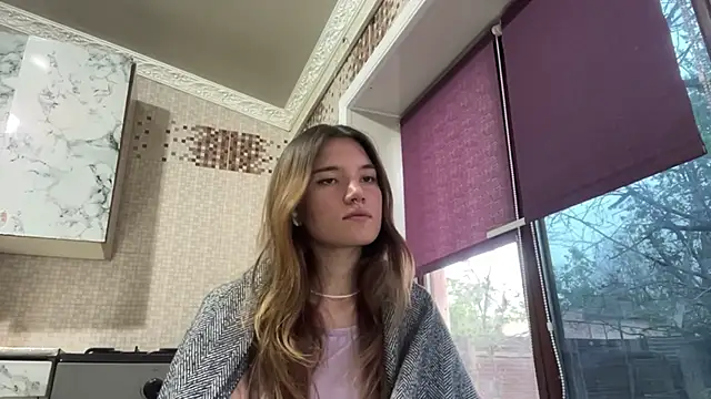 Lili Kilian online show from April 7, 1:02 pm