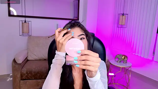 Ninna Asppen  online show from March 26, 4:58 am