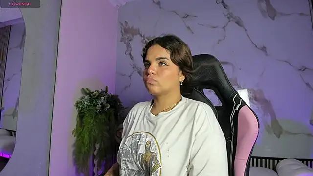 naughty stefa online show from May 17, 2:33 am