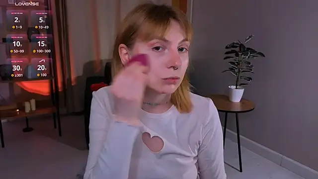 susie miu online show from April 15, 8:53 pm