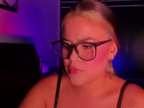 veronicabrown xxx online show from March 23, 4:18 am