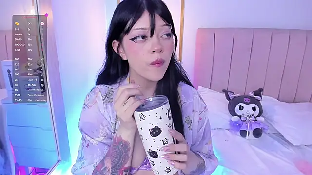 KimiAmane online show from April 4, 1:43 pm