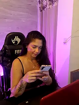 LadyLuxury online show from March 22, 2:50 am