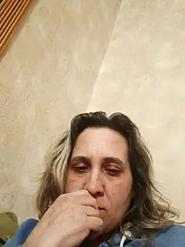 KatieLove133 online show from April 4, 6:29 pm