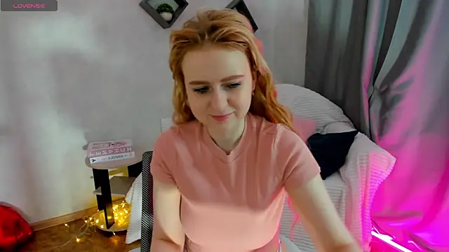 Shiny Liss online show from April 15, 1:39 am