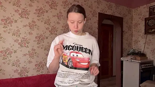 EleneShedden online show from March 29, 1:54 pm