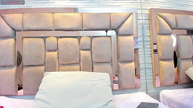 salome greg online show from April 7, 5:53 am