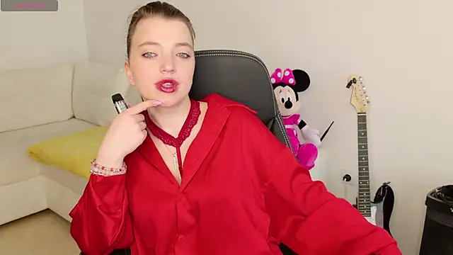 Minnie mouse 18 online show from March 17, 10:08 am