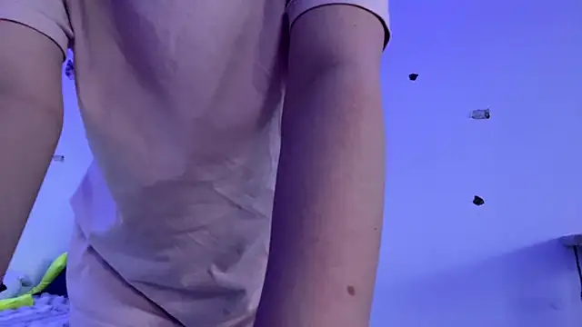 BeckyAurielle online show from April 13, 3:46 pm