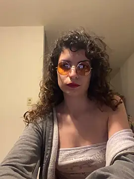 conejita000 online show from March 25, 2:06 am