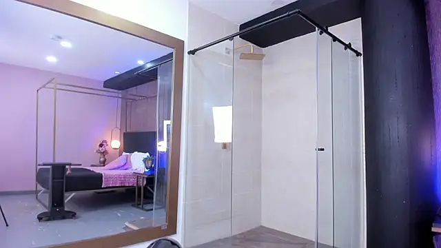 hayli monroe online show from March 19, 8:35 pm