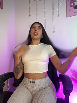 Macarena26 online show from April 12, 2:25 am