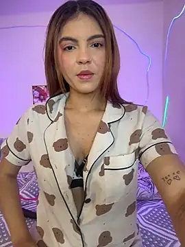 Emily vega1  online show from March 30, 11:04 pm