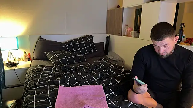 KarlAndKlara online show from March 22, 11:22 pm