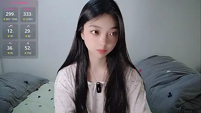 oblakitty  online show from April 14, 9:31 am