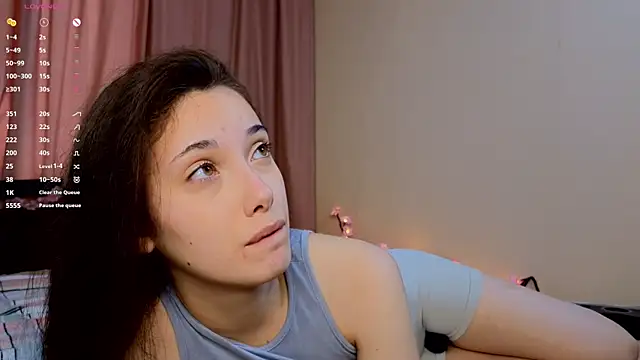 IsauraHolleman online show from May 31, 3:34 am