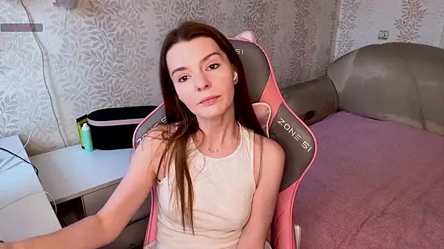 AnnWaddie online show from March 28, 1:10 pm