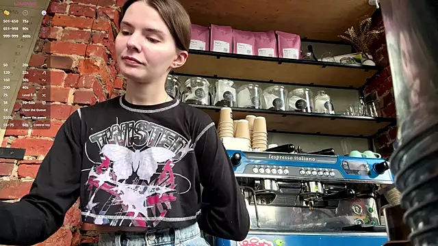 AnnWaddie online show from April 17, 9:11 am