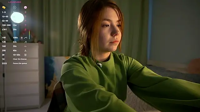 LakishaSoliani online show from April 1, 2:03 pm