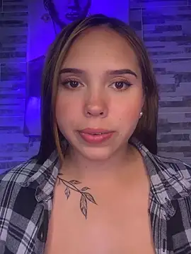 lunacandy 0 online show from June 3, 1:28 am