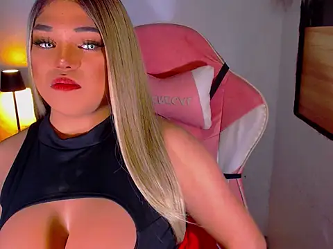 Zandralopez online show from March 30, 2:44 am