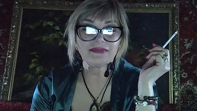 Lia Rayss online show from March 27, 8:42 pm