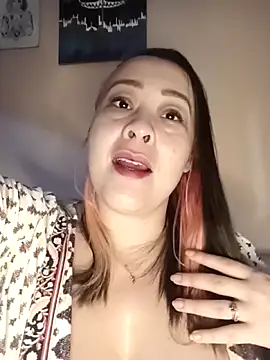 lua-bfly online show from April 1, 8:39 pm