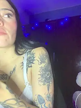 Tatii1 online show from April 3, 1:58 am