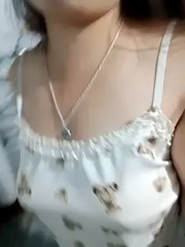 Abi-ni online show from April 5, 9:25 pm