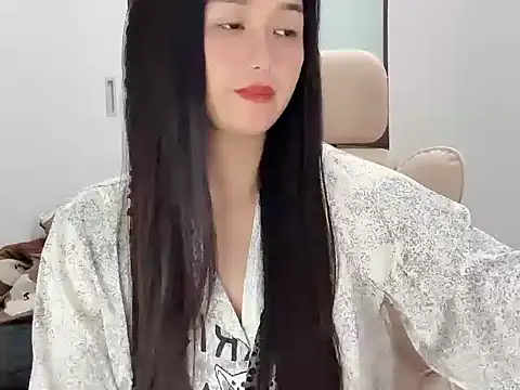 AmyLinee 1 online show from May 7, 4:32 pm