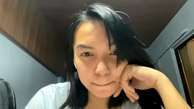 NoreenPierotti online show from April 1, 1:41 pm