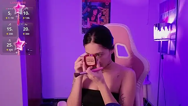 Oliviasims online show from April 3, 10:52 pm