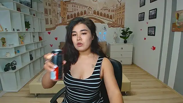 AlicaMayer online show from April 13, 5:25 pm