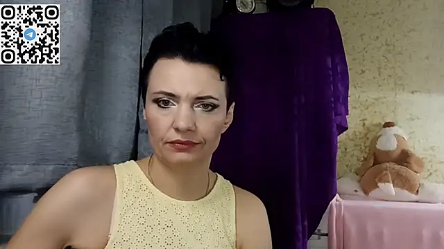 HotMamaQueen234 online show from March 31, 7:25 pm