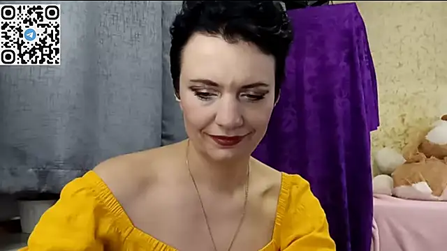 HotMamaQueen234 online show from March 22, 9:21 pm