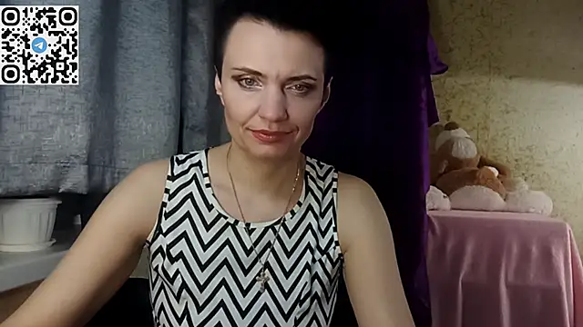 HotMamaQueen234 online show from March 30, 7:24 pm