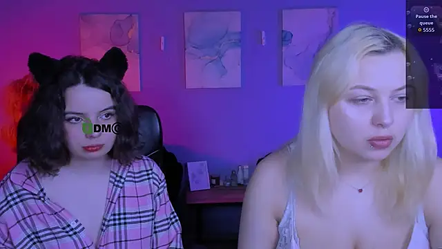 aria blaze  online show from April 17, 9:00 am