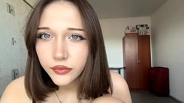 kiravings online show from April 12, 10:07 am