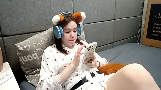 Dela Verualtys online show from March 28, 1:21 pm