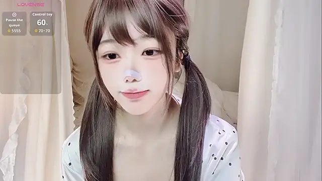 rain-yy online show from April 15, 12:28 pm