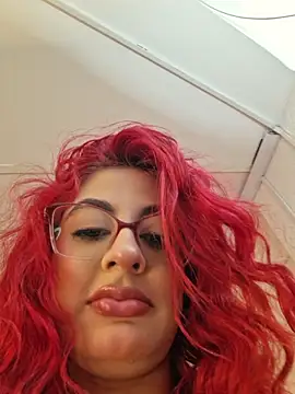 Scarlet Evanss  online show from April 14, 8:09 pm