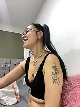 chloe evans0 online show from March 25, 8:01 pm