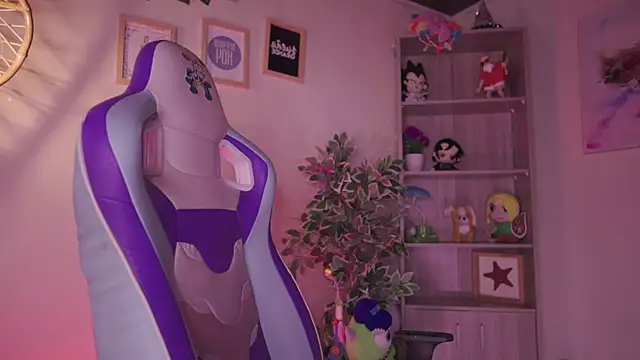 Megan Starling online show from April 9, 3:06 pm