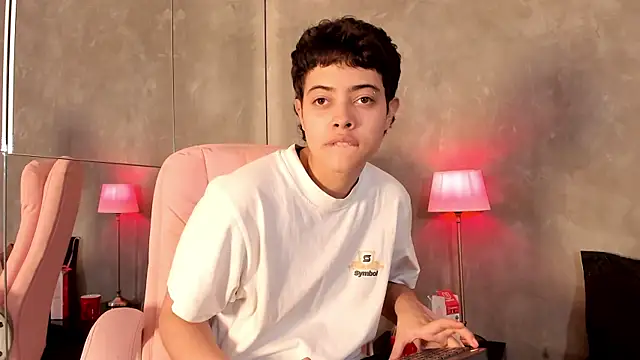 Cris Sasha online show from April 15, 4:24 am